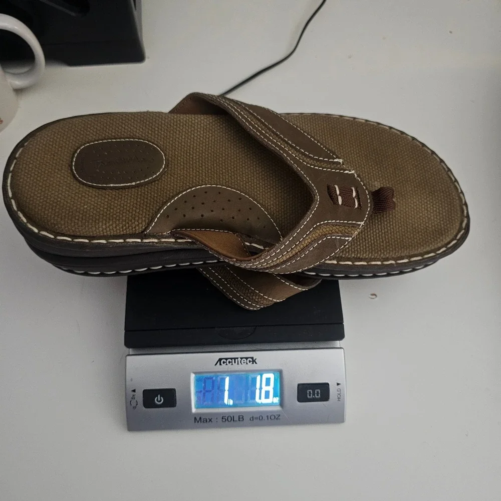 Thom McAn Poron 4000 Sandals Men 10 Brown Leather Upper Comfort Thong Flip Flops